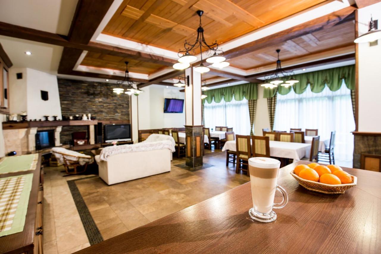 River Retreat Hotel Lotrioara Exterior photo